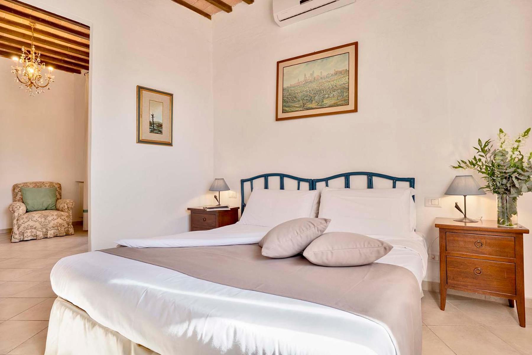 Agriturismo Tenuta Di Mensanello Колле-ді-Валь-д'Ельса Номер фото