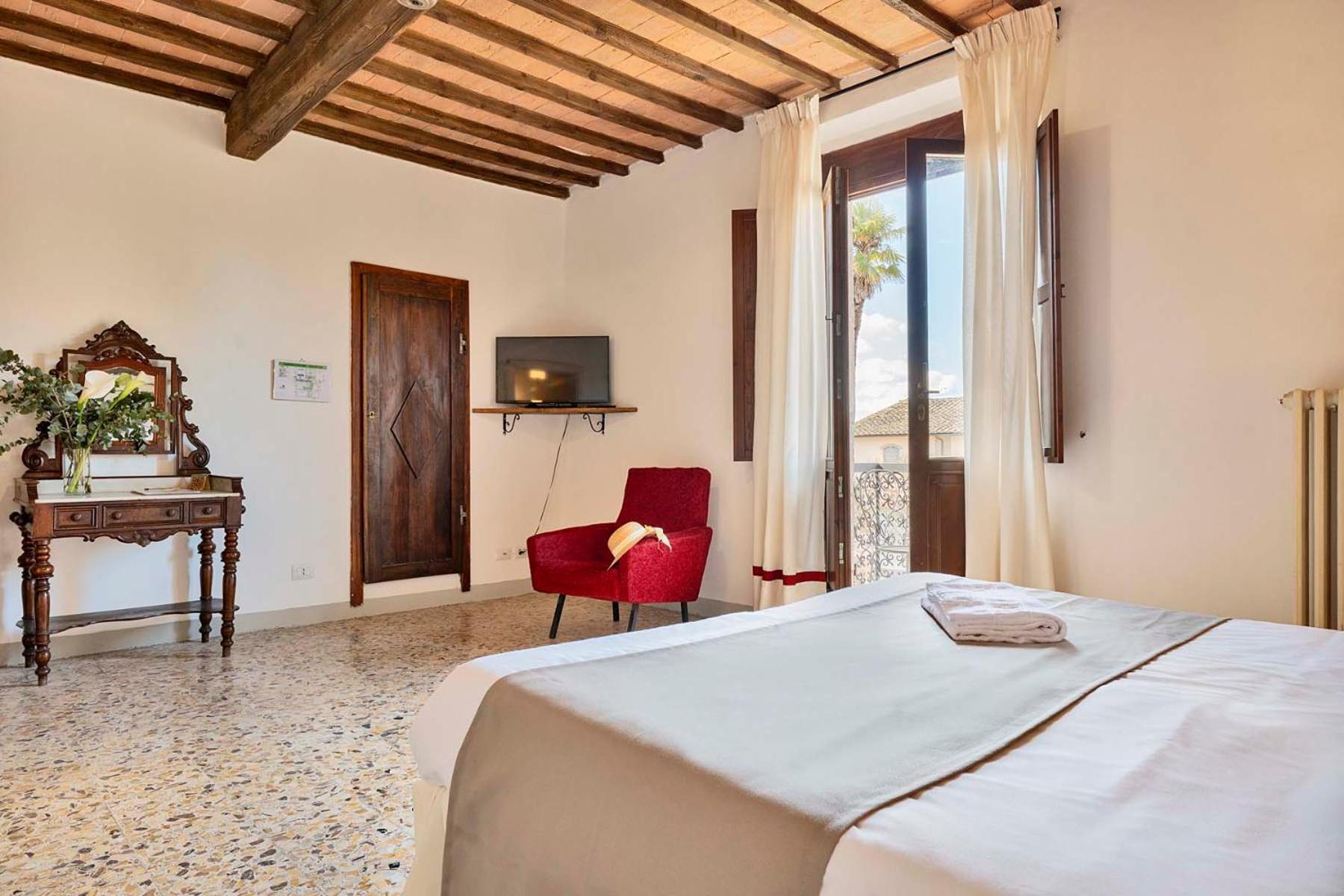Agriturismo Tenuta Di Mensanello Колле-ді-Валь-д'Ельса Номер фото